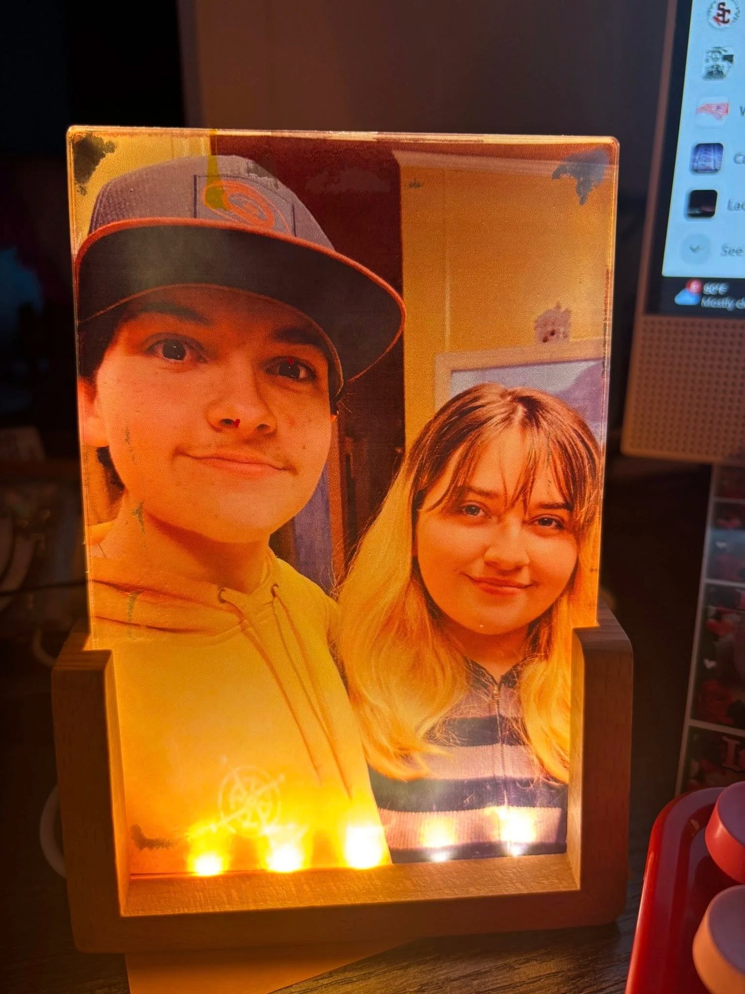 Light Picture Frame